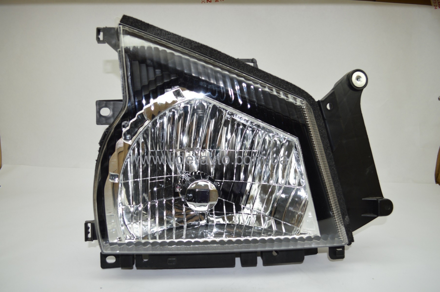 Фара передняя ISUZU NQR 71/75 правая 8972615690