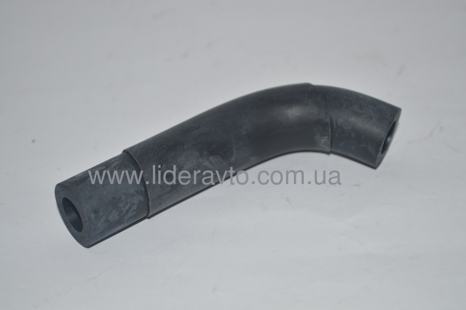 Шланг слива масла из вакуумного насоса БОГДАН А-091/А-092,  ISUZU 8943390733