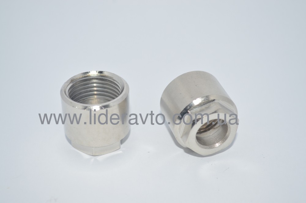  Гайка трубки компрессора БОГДАН АТАМАН  Camozzi