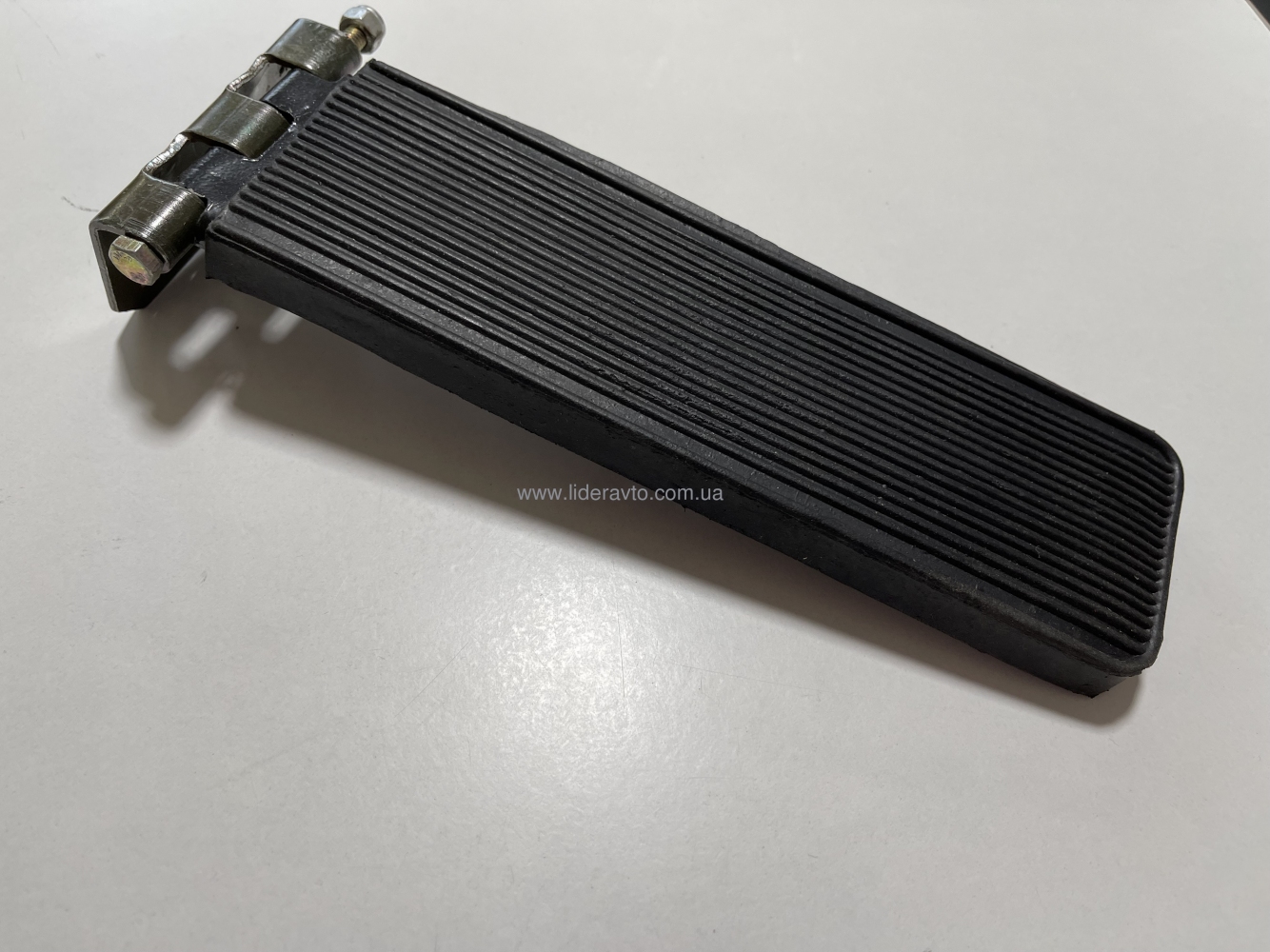 Педаль акселератора газа  ТАТА 613 Е1/Е2 TATA ЭТАЛОН с накладкой 264330100119