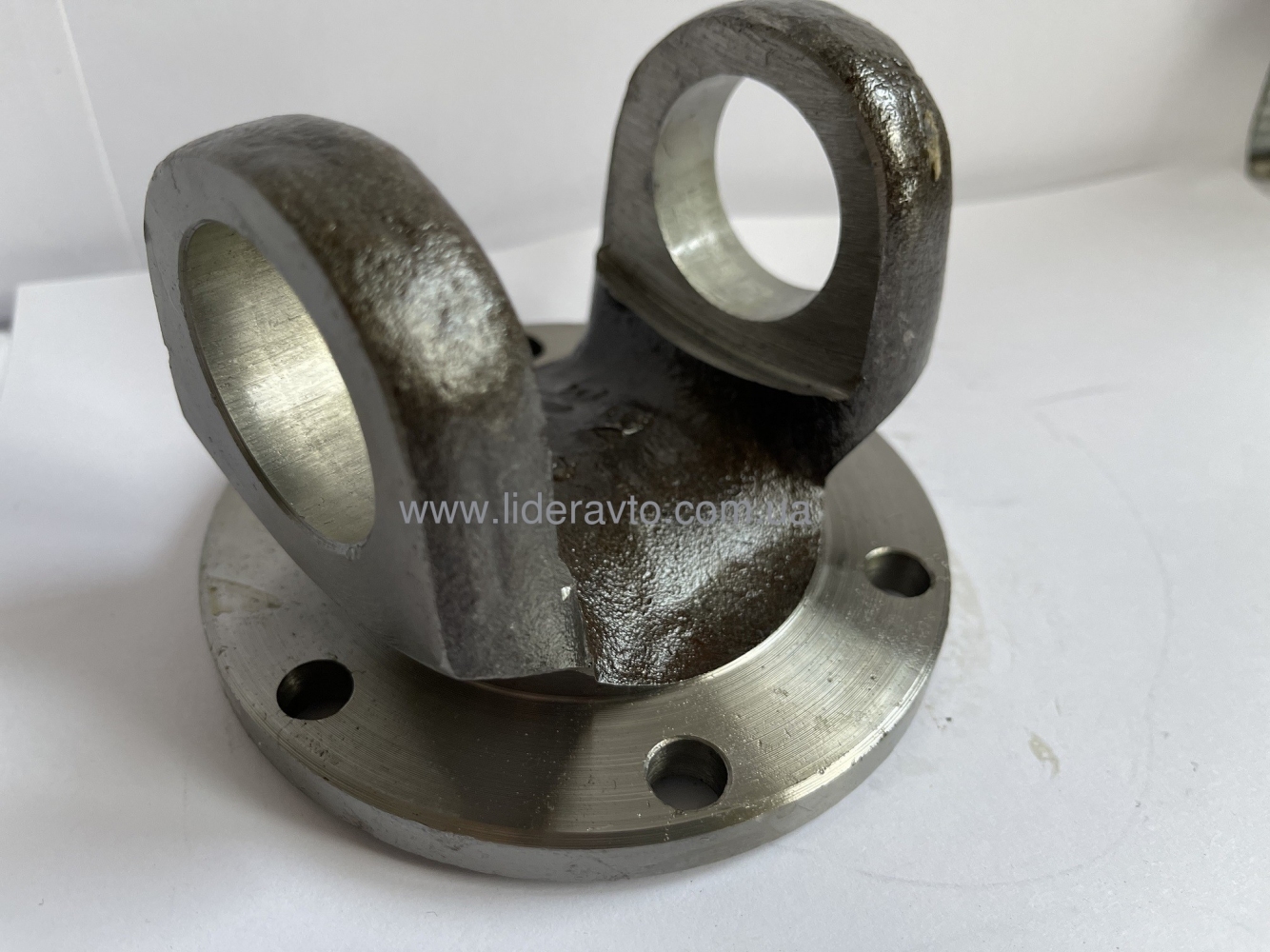 Фланець вилки кардана (з вухами) TATA 613/713, Еталон, I-VAN, Баз (3124111111)