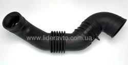 Патрубок воздушного фильтра ISUZU NPR75/NQR90 АТАМАН БОГДАН Е-4/Е-5 8982726940