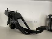 Педаль зчеплення з кронштейном ISUZU БОГДАН АТАМАН 8978989723